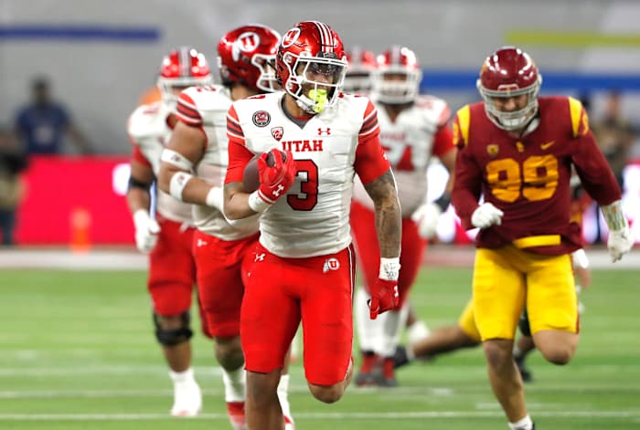 Utah running back Ja’Quinden Jackson runs for a touchdown against USC.